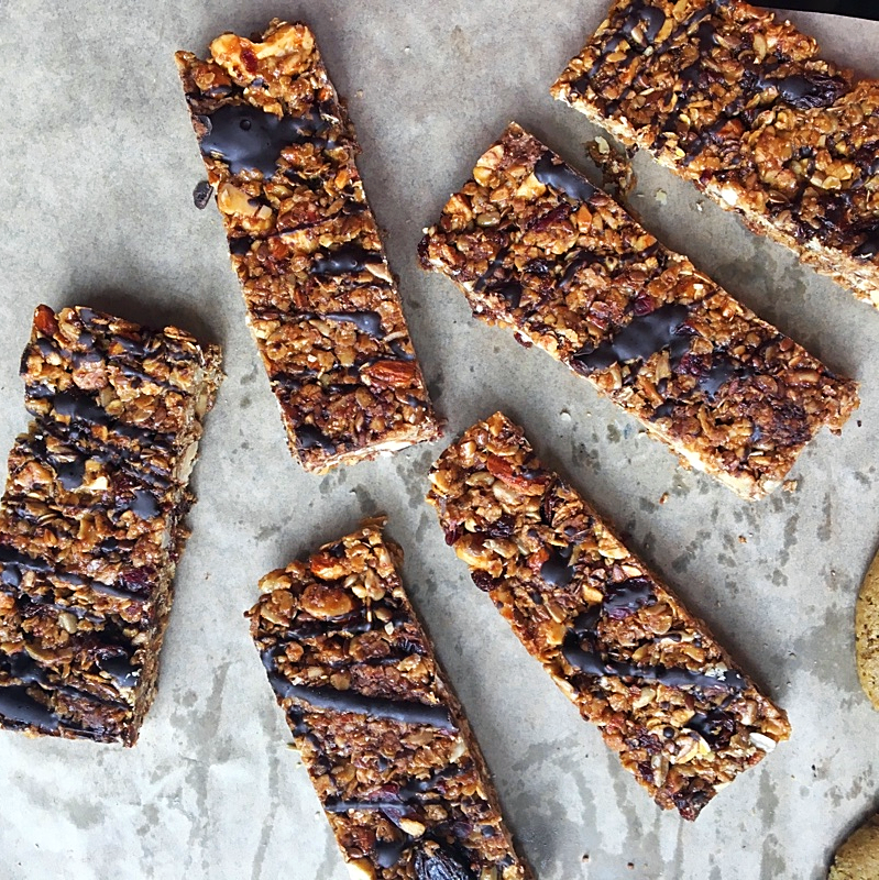 Flax, Oat, and Raisin Granola Bars image 0