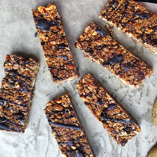 Flax, Oat, and Raisin Granola Bars image 0